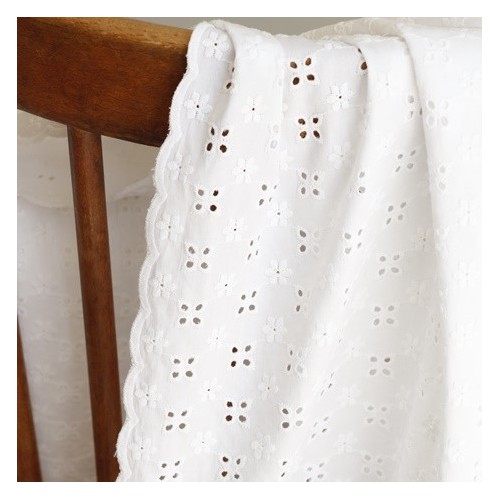 broderie anglaise blanche