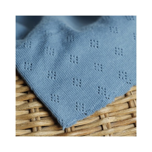 maille ajourée bleue
