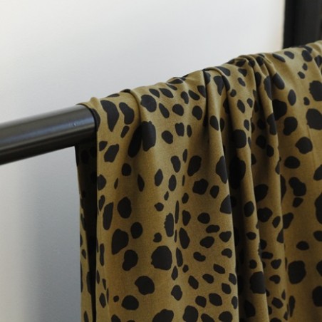 tissu imprimé léopard kaki et noir