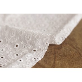 tissu broderie anglaise blanche