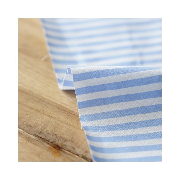tissu rayé bleu ciel et blanc