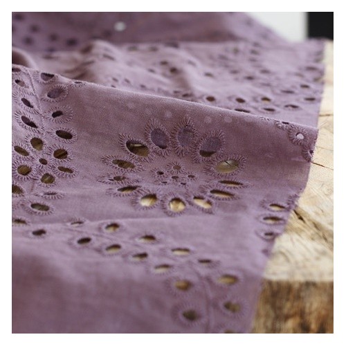 broderie anglaise violine - un chat sur un fil broderie anglaise violine - un chat sur un fil