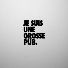 Ecusson JE SUIS UNE GROSSE PUB noir