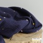 tissu en double gaze - un chat sur un fil