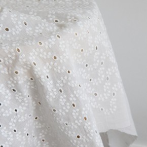 tissu coton - broderie anglaise