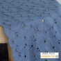 coton brodé bleu - un chat sur un fil