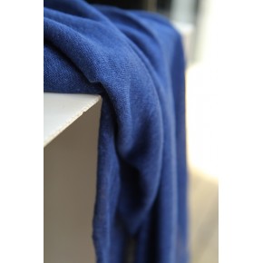 tissu en lin bleu - un chat sur un fil