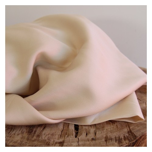 tencel écru tirant sur le beige tencel écru tirant sur le beige