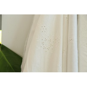 lin et viscose brodé fleurs - un chat sur un fil