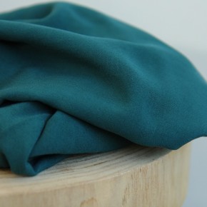 tissu crêpe viscose vert