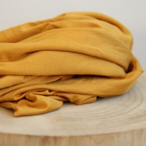 tissu bambou ocre - un chat sur un fil