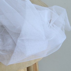 tulle blanc