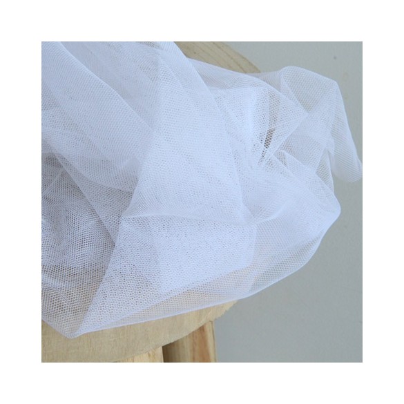 tulle blanc