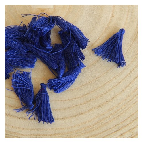 pompons bleu foncé pompons bleu foncé