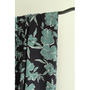 tissu fluide fleuri - un chat sur un fil