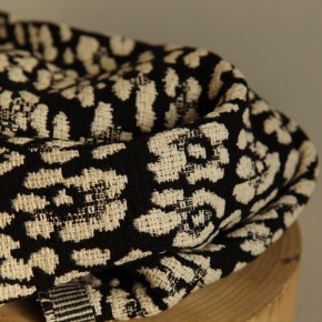 tissu jacquard léopard noir et balnc