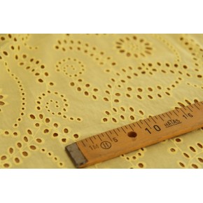 broderie anglaise jaune - un chat sur un fil