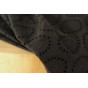 tissu en coton brodé noir - un chat sur un fil