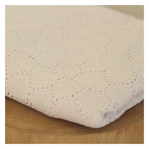 broderie anglaise coeur blanc cassé broderie anglaise coeur blanc cassé