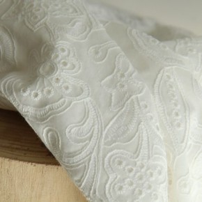 jolie broderie anglaise Stella écru
