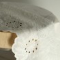 voile de coton brodé et festonné - un chat sur un fil