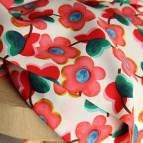 jolie viscose fleurie - un chat sur un fil