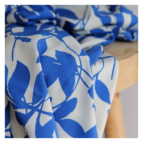 viscose EcoVero lenzing - fleurs bleues viscose EcoVero lenzing - fleurs bleues