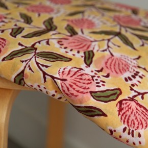 tissu indien block print - un chat sur un fil