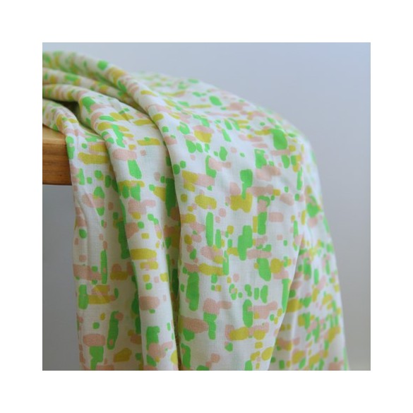 voile de viscose graphique - vert et rose