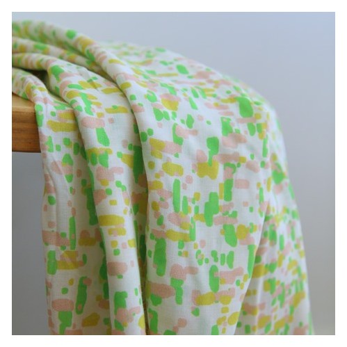 voile de viscose graphique - vert et rose voile de viscose graphique - vert et rose