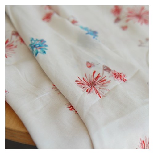 voile de viscose fleurs - un chat sur un fil voile de viscose fleurs - un chat sur un fil