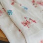 voile de viscose fleurs - un chat sur un fil