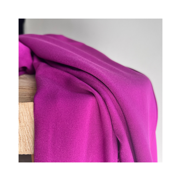 Twill de viscose cyclamen - un chat sur un fil
