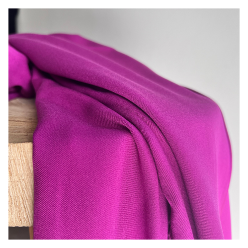 Twill de viscose cyclamen - un chat sur un fil Twill de viscose cyclamen - un chat sur un fil