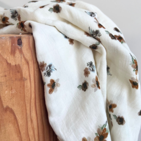 tissu en coton double gaze - un chat sur un fil