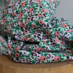 tissu rosa lavande - un chat sur un fil