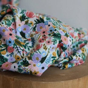 tissu rifle paper co - un chat sur un fil