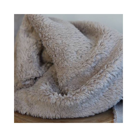 tissu teddy beige - un chat sur un fil