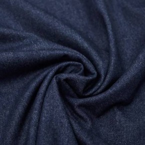 jean couleur bleu foncé - un chat sur un fil