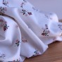tissu motif les fleurs - un chat sur un fil