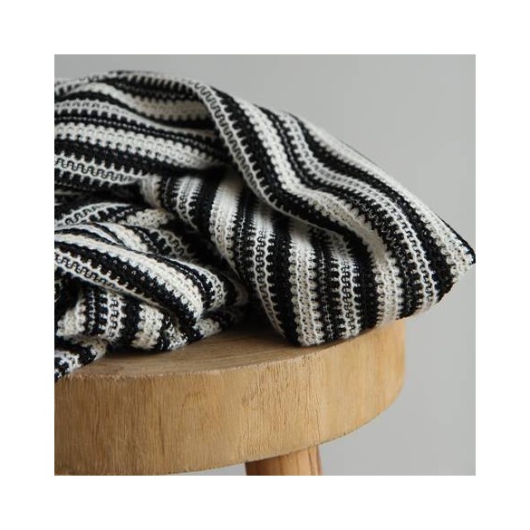 TISSU EN CROCHET écru et noir - un chat sur un fil