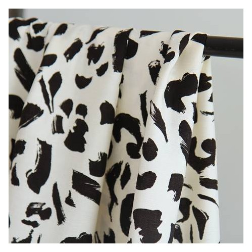 tissu viscose fleurs noir et écru - un chat sur un fil tissu viscose fleurs noir et écru - un chat sur un fil