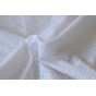 tissu en coton brodé blanc - un chat sur un fil