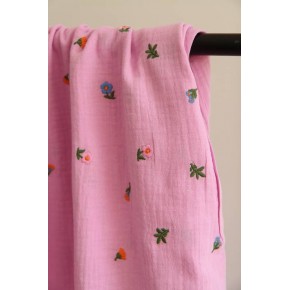 tissu fleuri en double gaze de coton brodé