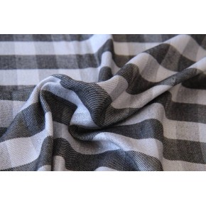 tissu viscose à carreaux - un chat sur un fil