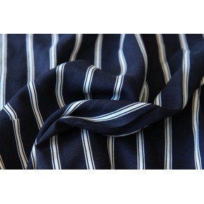 jolie viscose rayée marine et blanc - un chat sur un fil