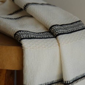 Tissu Jacquard fin rayures - un chat sur un fil