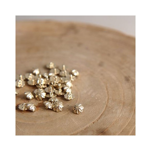 bouton métal doré fleurs - un chat sur un fil