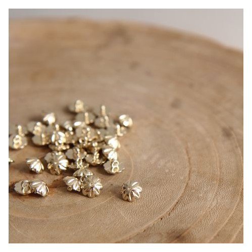 bouton métal doré fleurs - un chat sur un fil