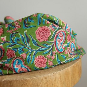 voile de coton fleuri - un chat sur un fil